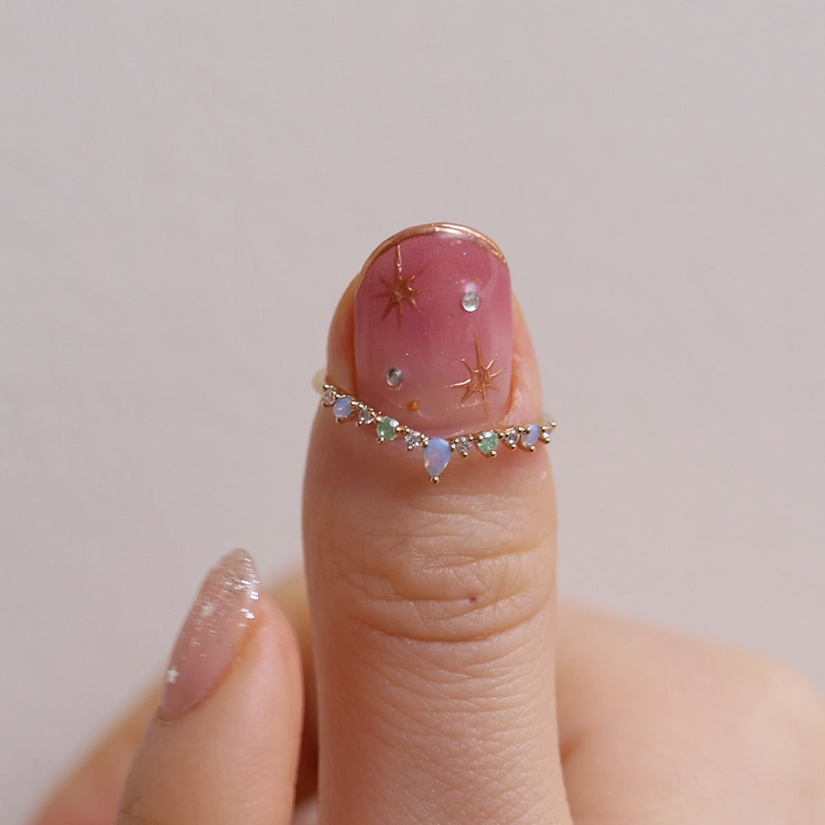 V-Curve Gemstone Ring